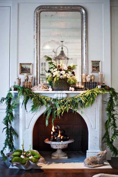 Decorar chimenea con Guirnalda de Hojas de Cedro y Musgo